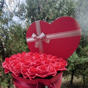 подаръчна кутия форма сърце